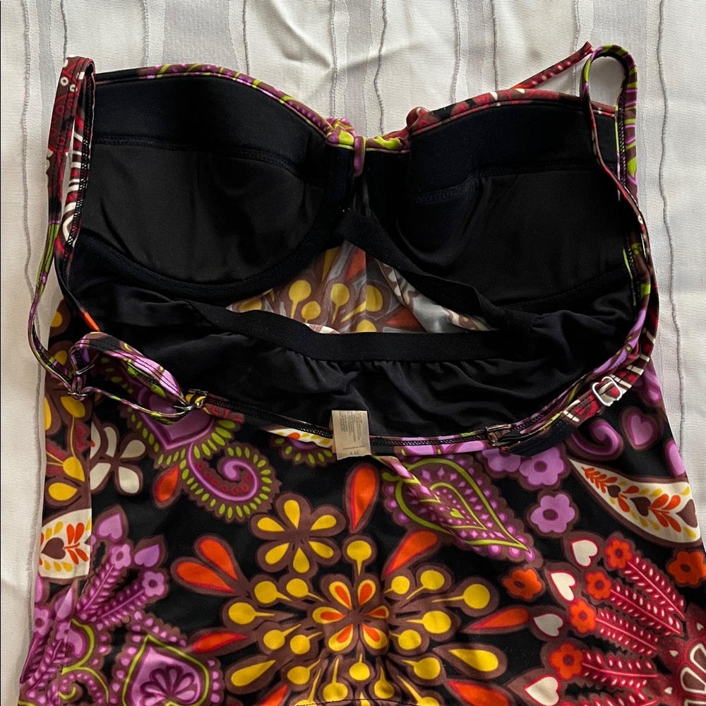 Victoria's Secret swimsuit top - Picture 5 of 6